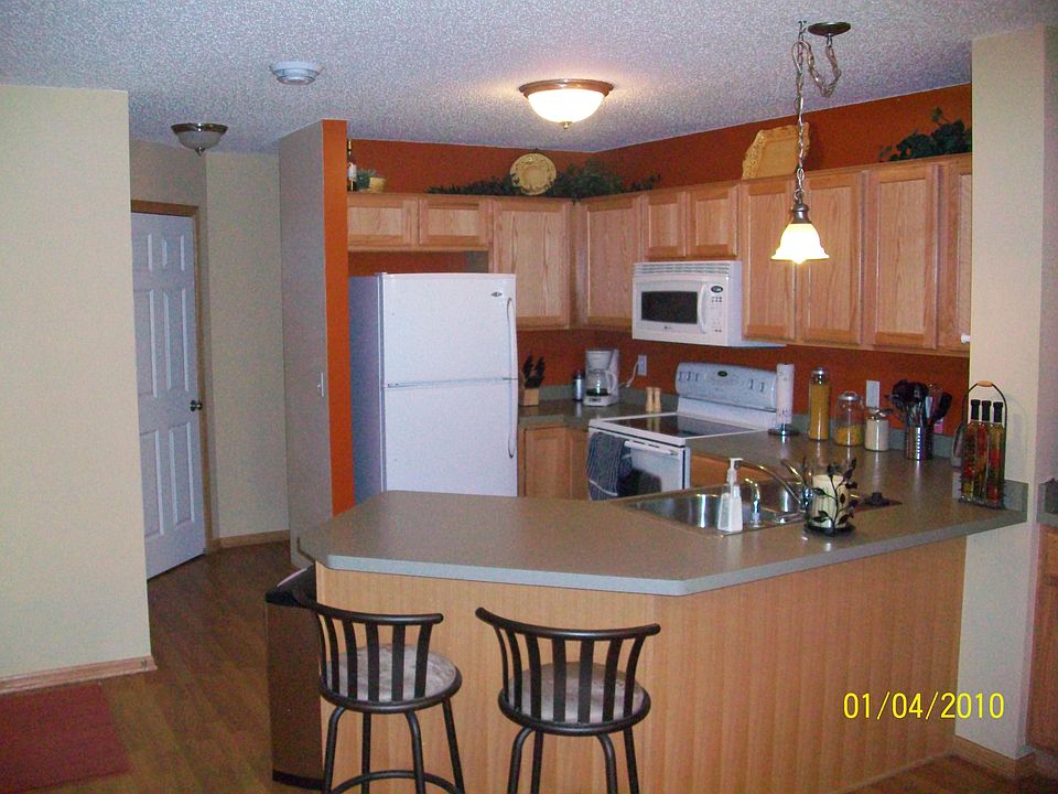 1st image of 6184 Marlowe Ave NE