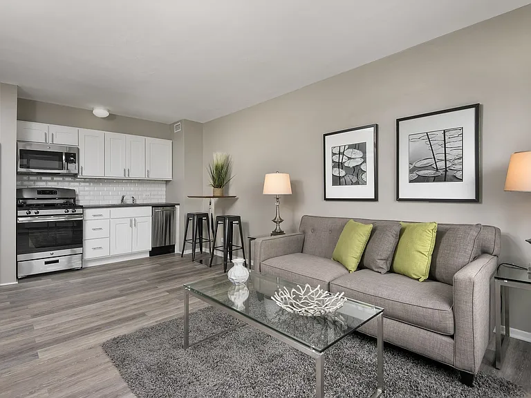 5550 S Dorchester Ave — Photo 5