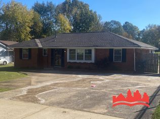511 Loraine Rd, Memphis, TN 38109