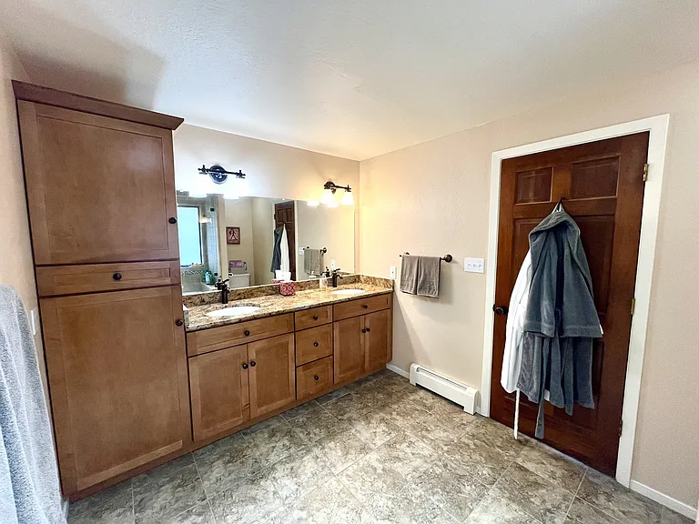 114 Angora Ct #B — Photo 12