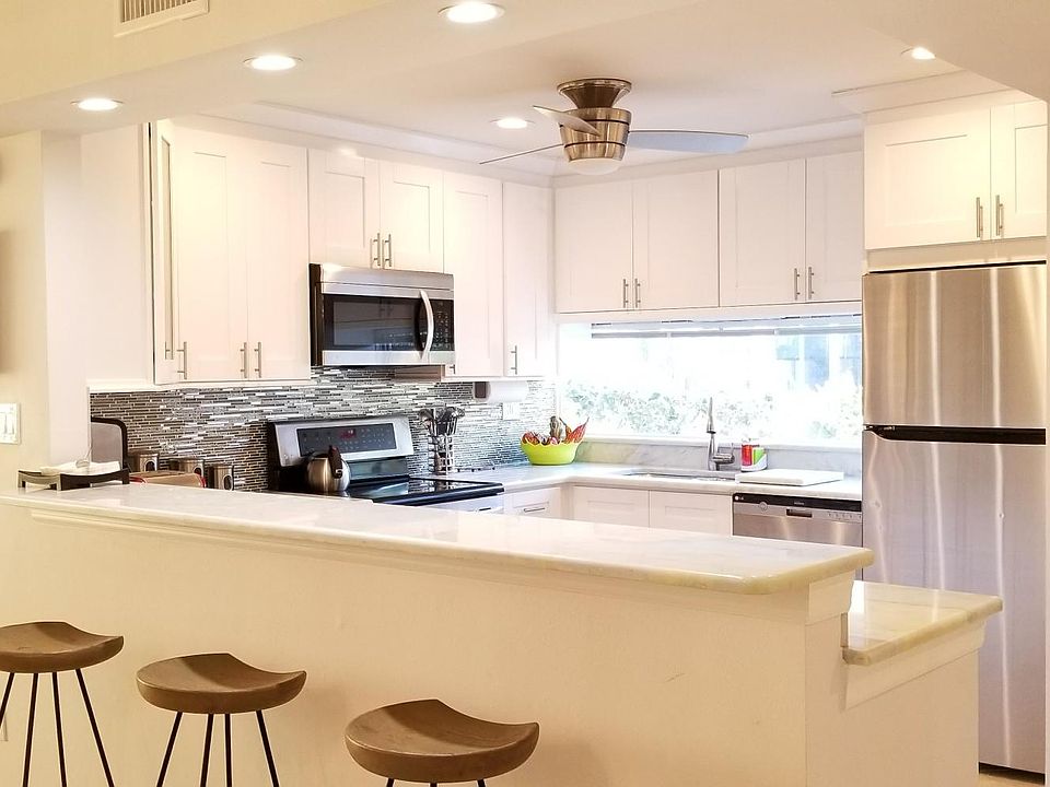 1st image of 1167 W Peppertree Dr #1167