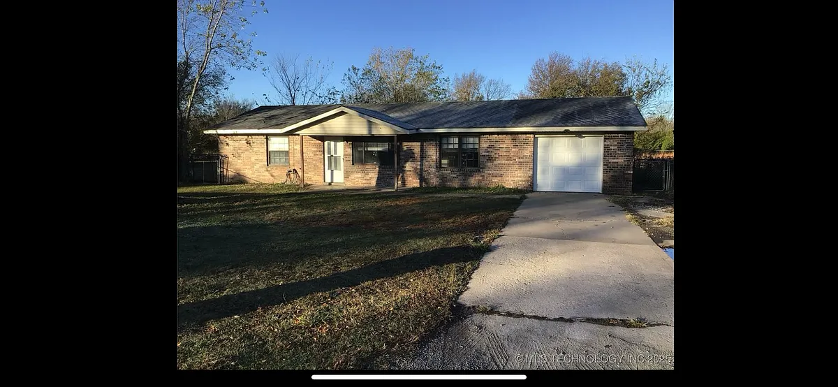 Building Photo - 138 Quail Dr