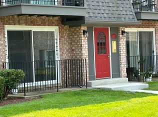 912 S Plum Grove Rd APT 121, Palatine, IL 60067