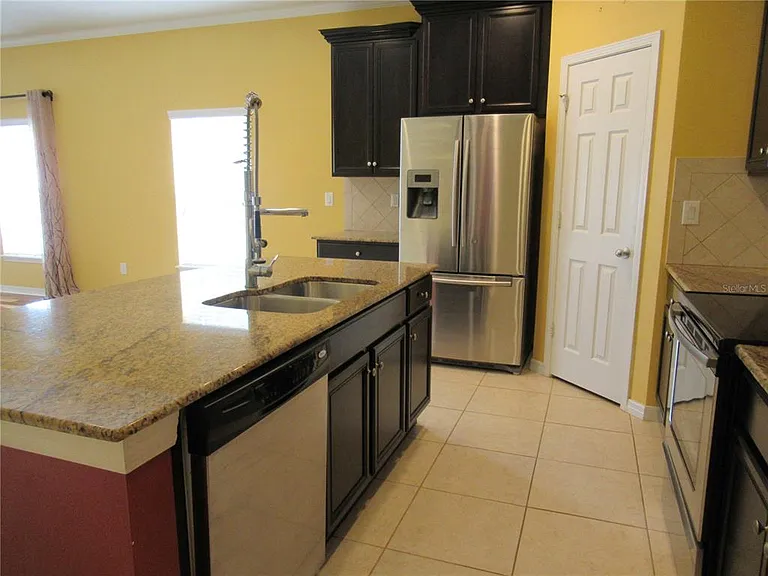 2822 Maple Brook Loop — Photo 10
