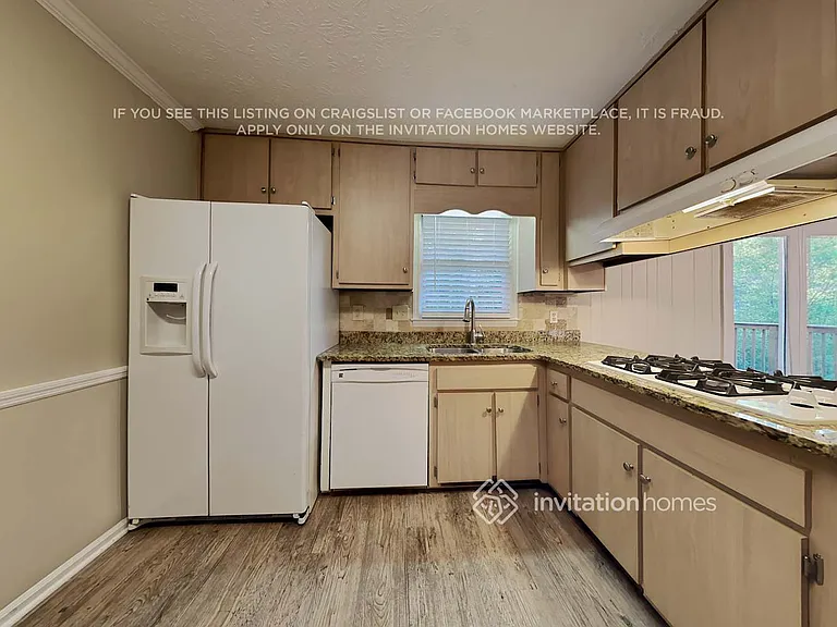3541 Ridge View Ct NE — Photo 6