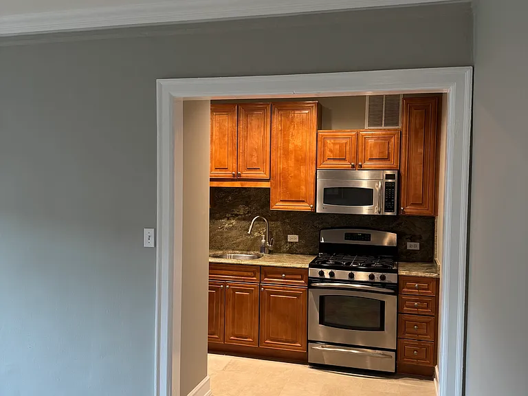 2000 N Lincoln Park W #709 — Photo 3