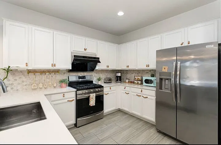 3 bed, 1399 sqft, $3,000 — Photo 4