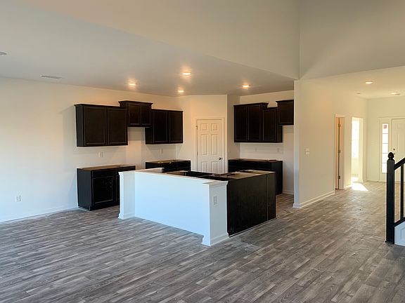 4th image of 1008 Bent Branch Ln