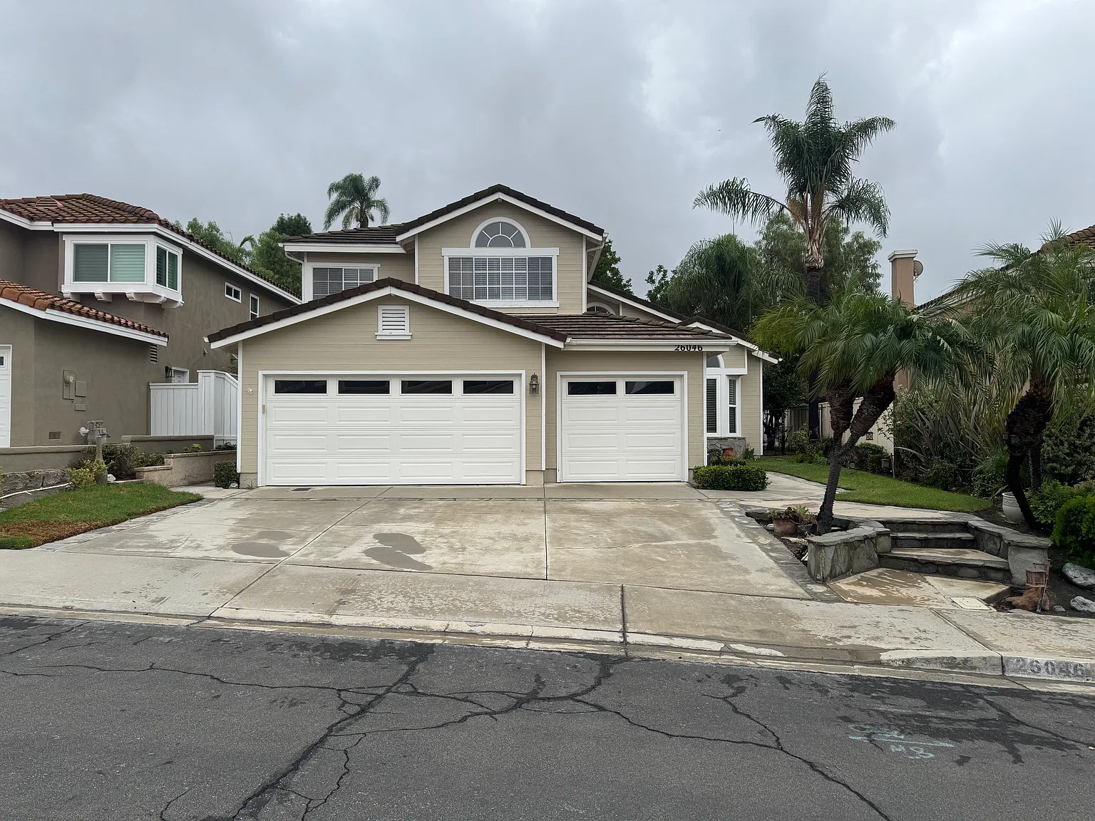 4 bed, 2385 sqft, $5,900 — Photo 4
