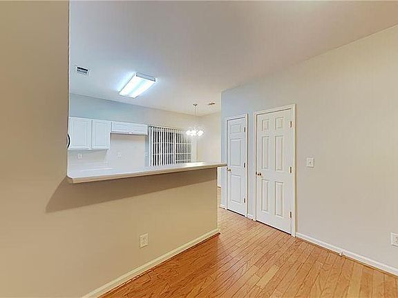 3rd image of 1485 Cove Creek Cir