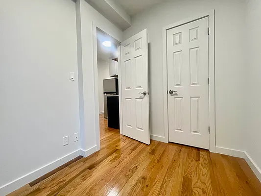 Rented by J PRESTON AND ASSOCIATES INC | media 4