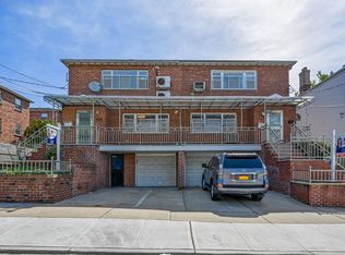 14-15 119th St, College Point, NY 11356