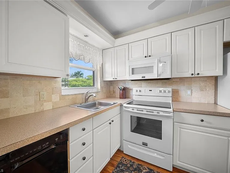 400 Forest Lakes Blvd #204 — Photo 14