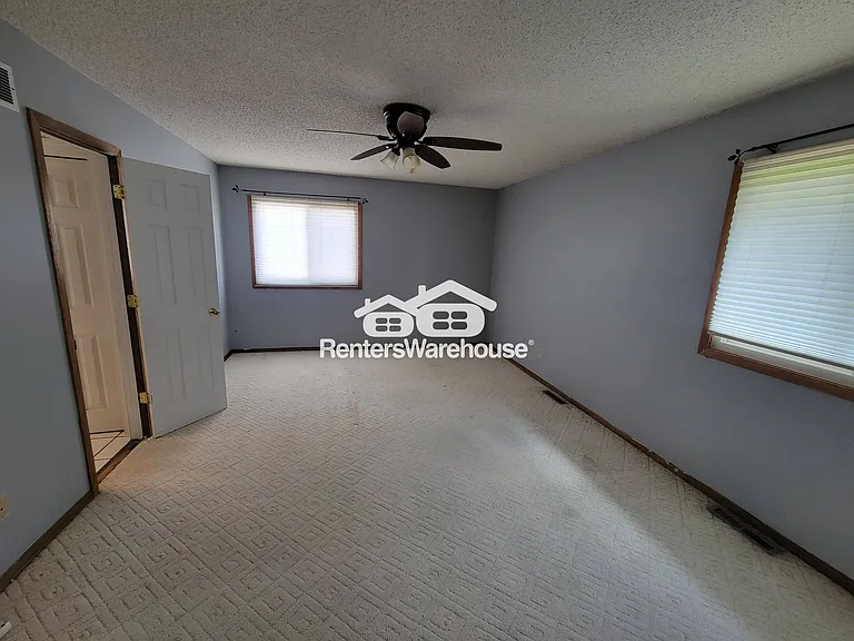 1331 67th Ln N — Photo 26