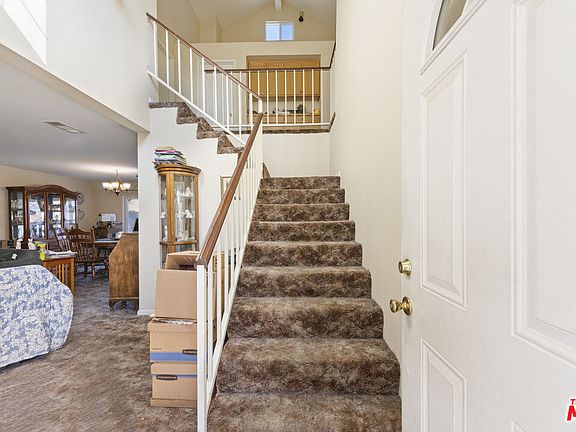 2nd image of 203 E Avenue R5