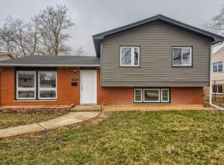 524 Irving Pl, University Park, IL