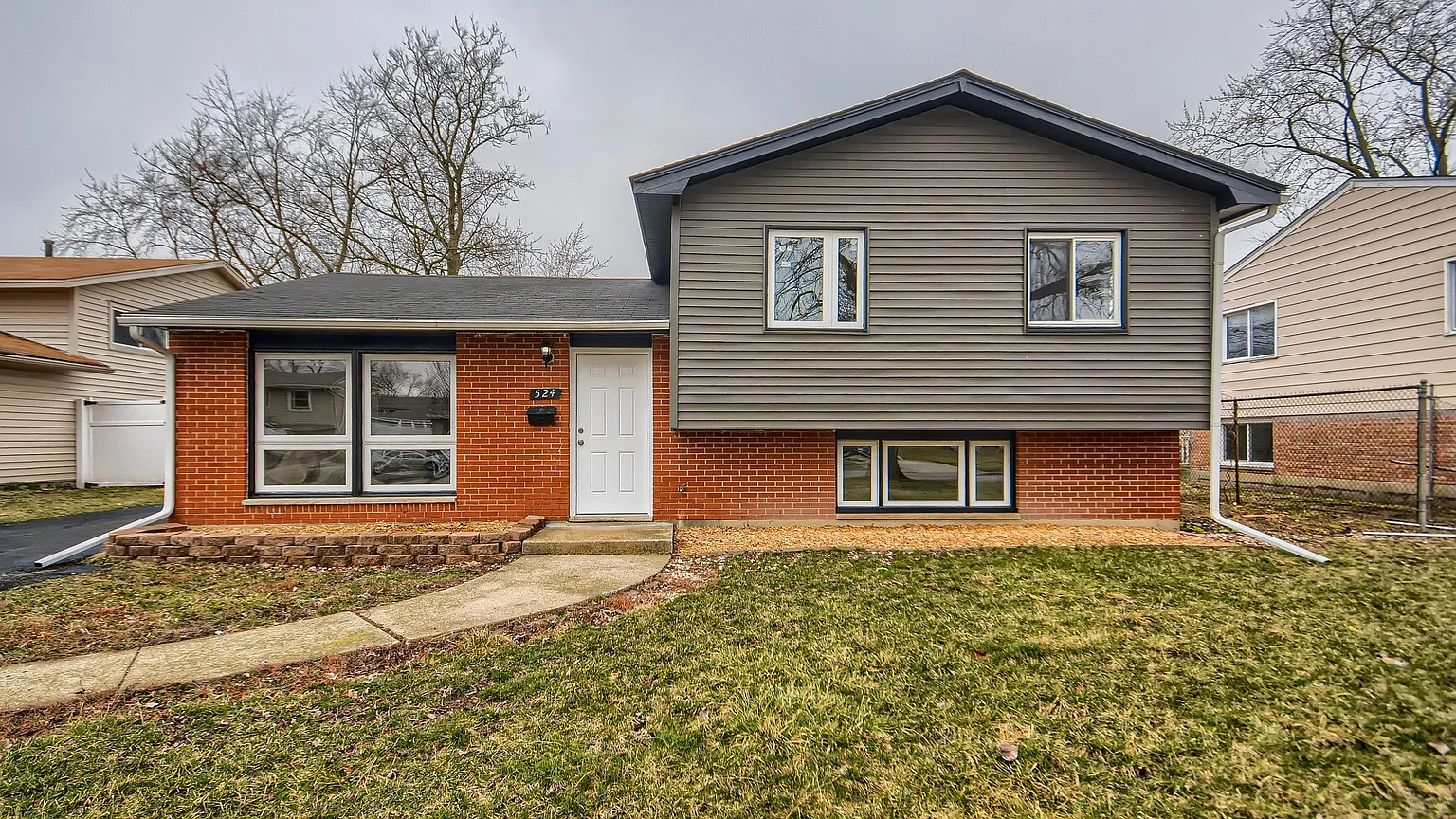 524 Irving Pl photo 1