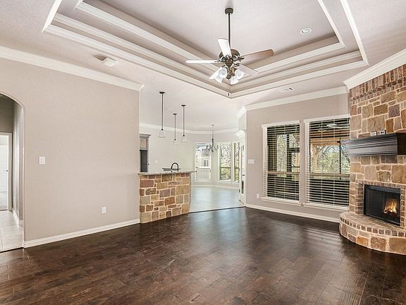 3rd image of 136 Flying Diamond Dr