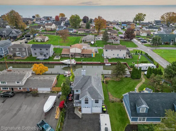 46872 Jefferson Ave, Chesterfield, MI 48047