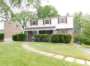 325 Crescent Garden Dr, Pittsburgh, PA 15235
