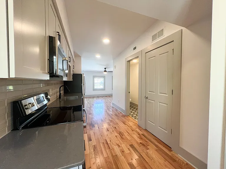 1338 Main Street — Photo 5