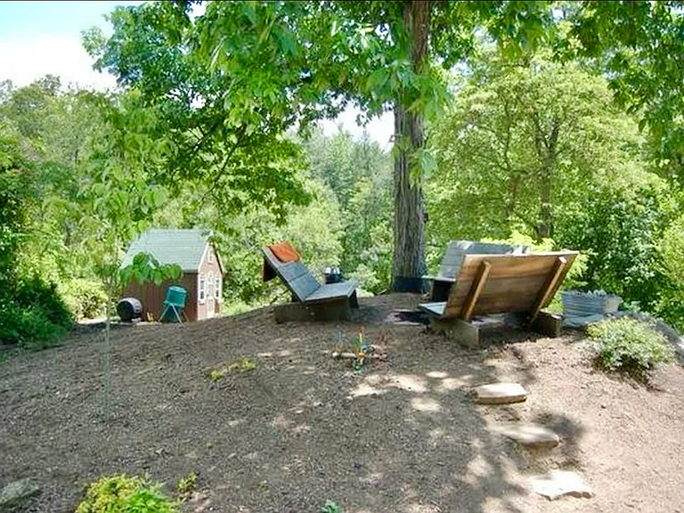 109 Hamburg Mountain Rd — Photo 21