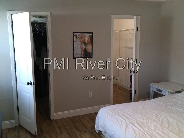 2320 Locustwood Ct — Photo 34