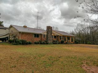 310 Poplar Dr, Muscle Shoals, AL 35661