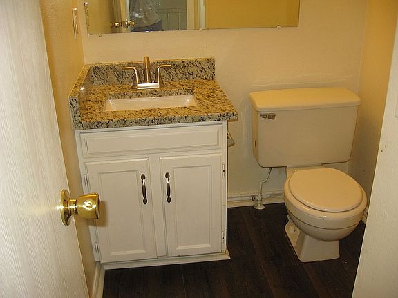 Main floor Bathroom