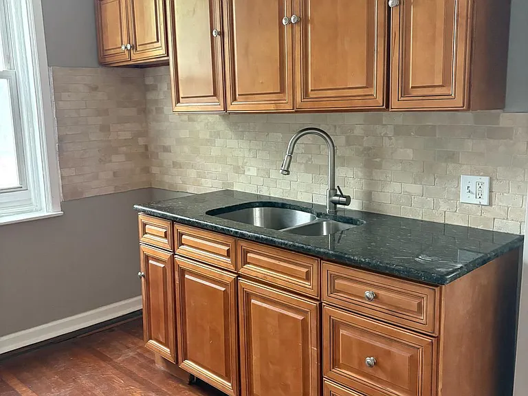5932 Walnut St #3 — Photo 4