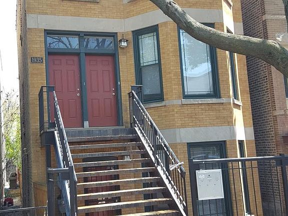 2nd image of 1937 N Wood St #3