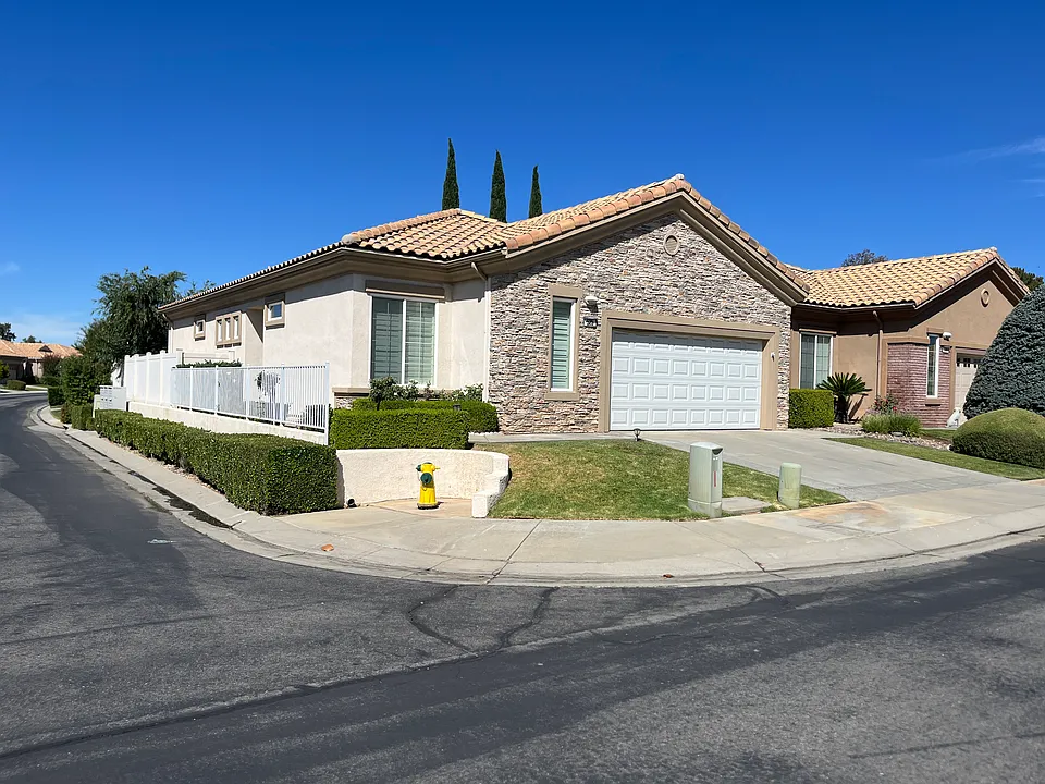 525 Brooklawn Dr