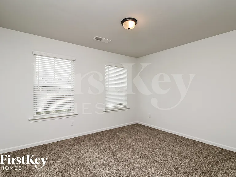 75 Tulip Dr — Photo 12