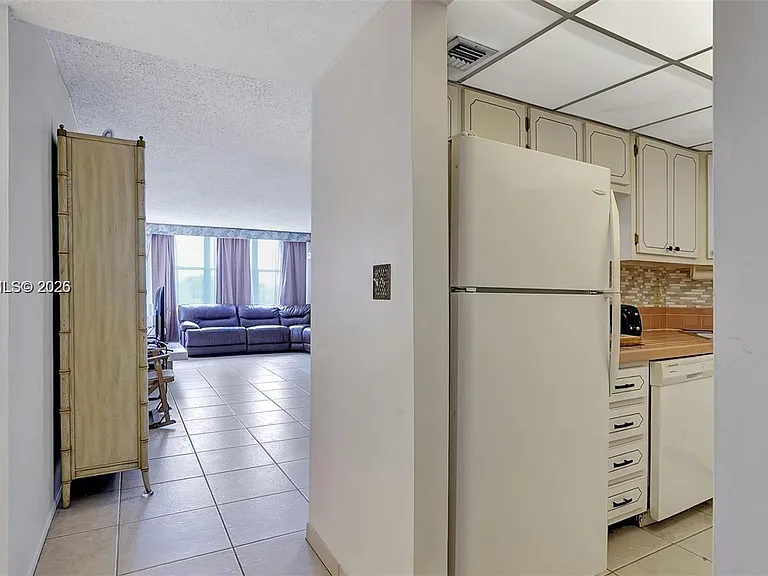 3015 N Ocean Blvd #3J — Photo 3