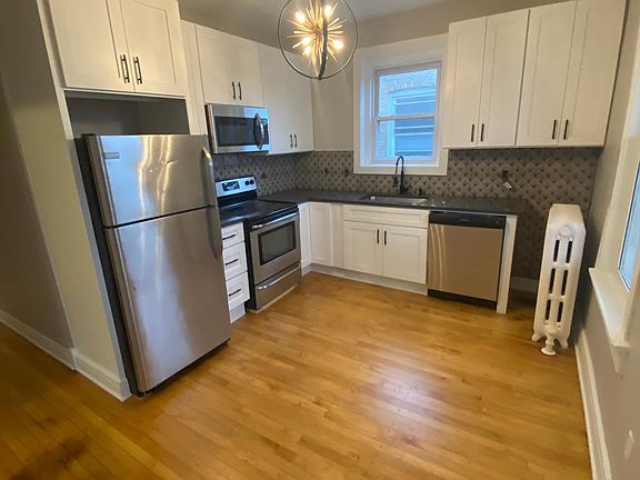 3rd image of 4528 W Wrightwood Ave #2