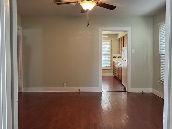 4th image of 1108 S Travis St
