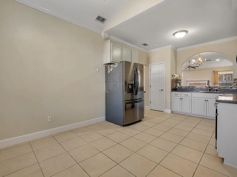 7056 Sawley Ln — Photo 8