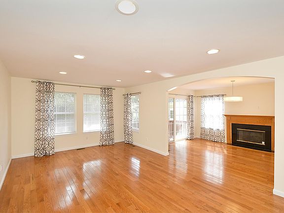 5th image of 34 Dunes Ln Unit A