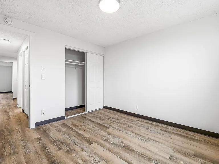1 Month Free Rent Move In Special! Under New Management! — Photo 10