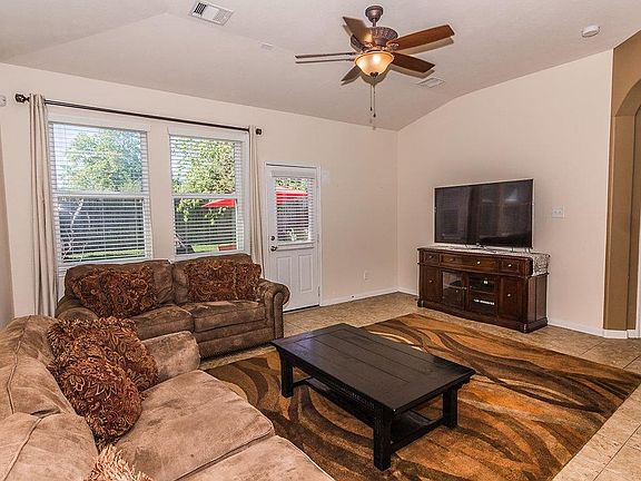 5th image of 24539 Lakecrest Town Dr