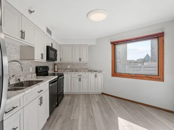 121 Washington Ave S APT 702, Minneapolis, MN 55401