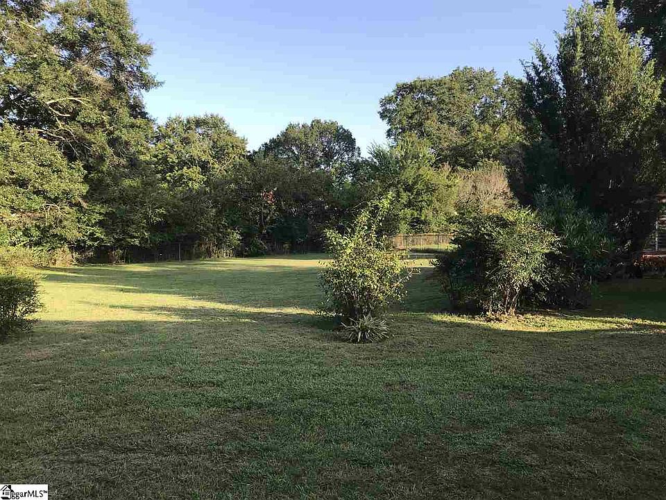 2nd image of 300 Hellams St