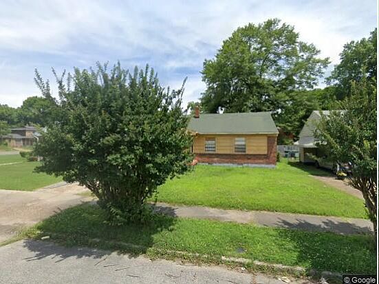 2nd image of 1728 Greenview Cir
