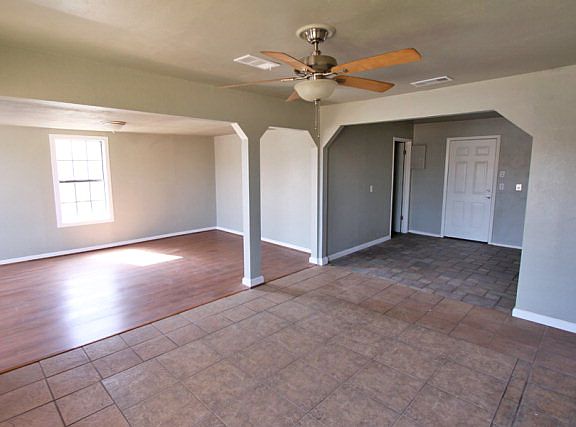 5th image of 4304 Thomason Dr