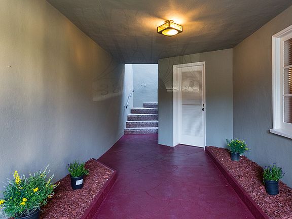 2nd image of 532 Wawona St