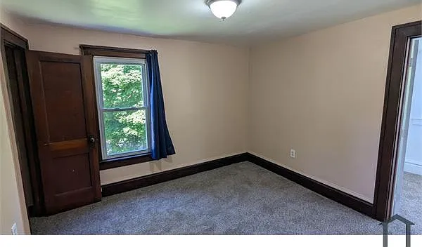 443 W Thornton St — Photo 28