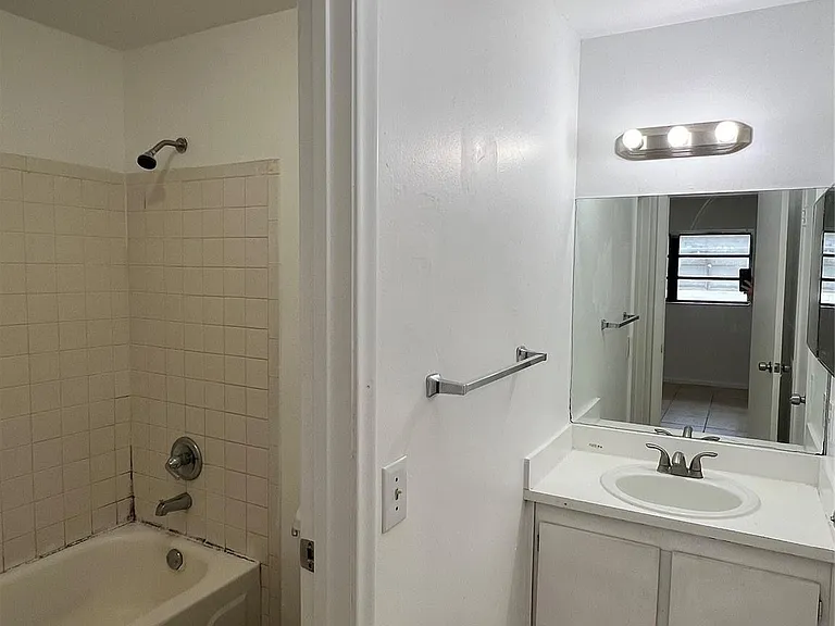 2442 NW 52nd Ave #2442 — Photo 11