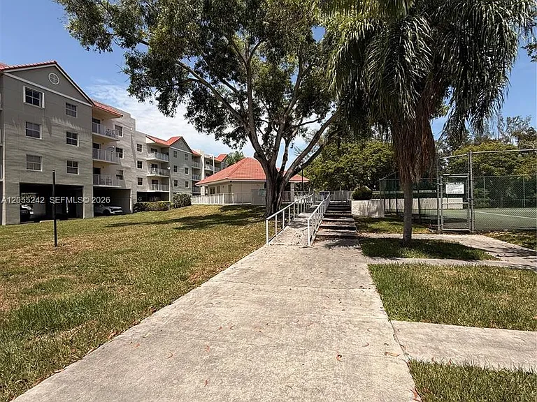 8240 SW 210th St #203 — Photo 37