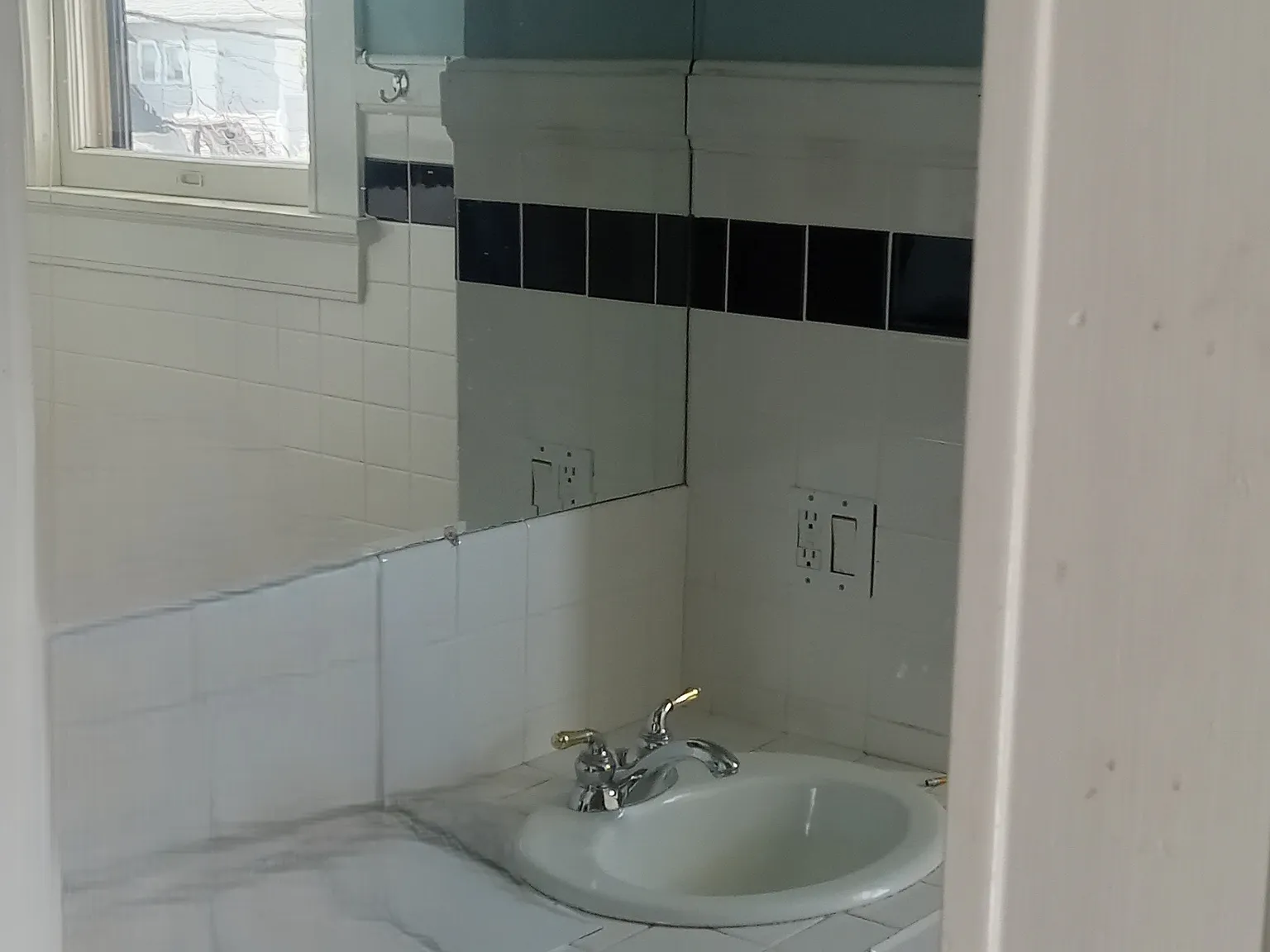 4 bed, 1600 sqft, $1,980 — Photo 4
