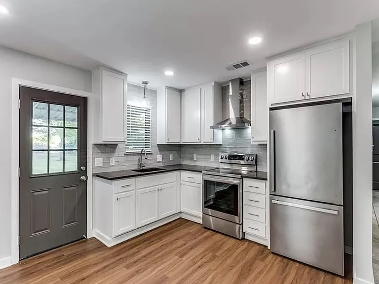 128 Wayman Dr — Photo 5